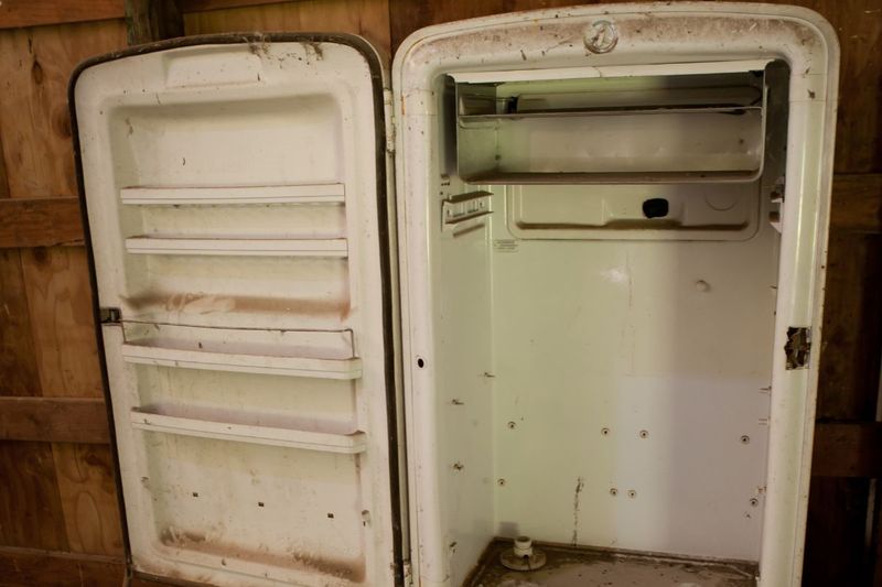 What to Do With Old Refrigerator: Disposal and Repurposing Ideas